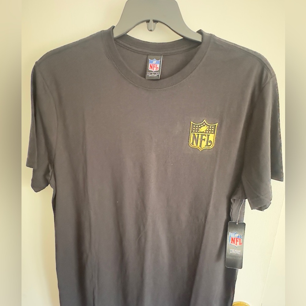 NFL Gold Emblem Black T-Shirt Large NWT